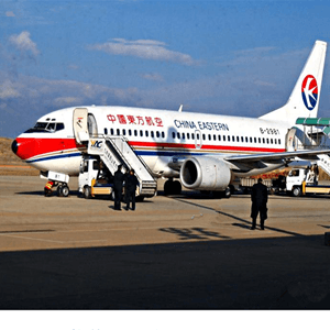 东营胜利机场空运航空快运业稳步发展的原因是什么？